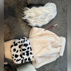 Cruella de Vil accessories